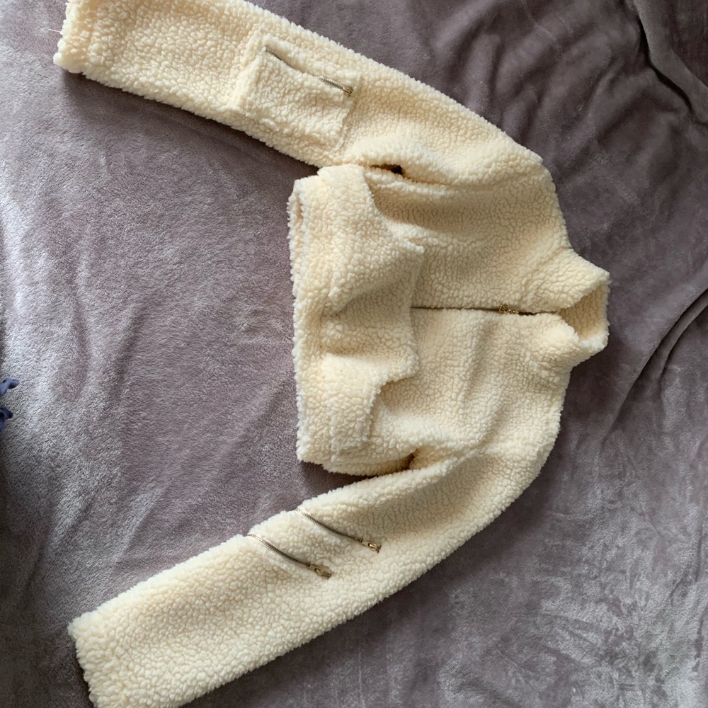 Meshki Cropped Sweater - Picture 4 of 7